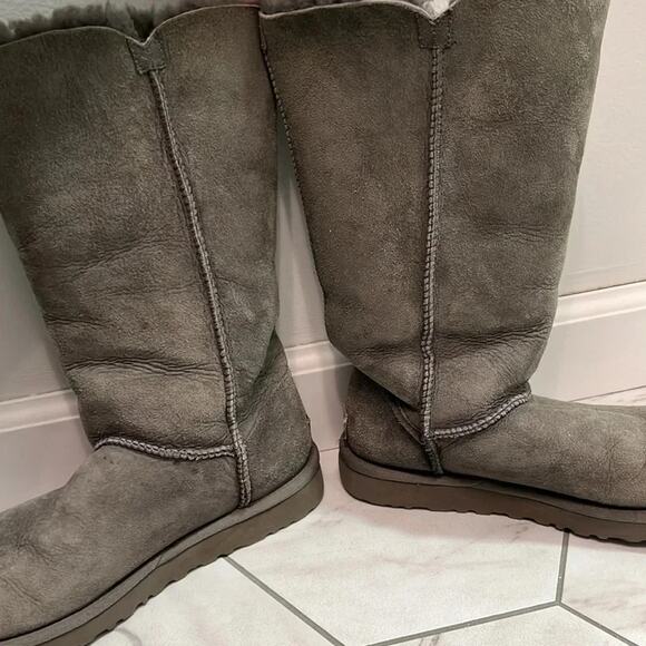 UGG Bailey Button Triplet Gray Boots Size 7 - Picture 7 of 7